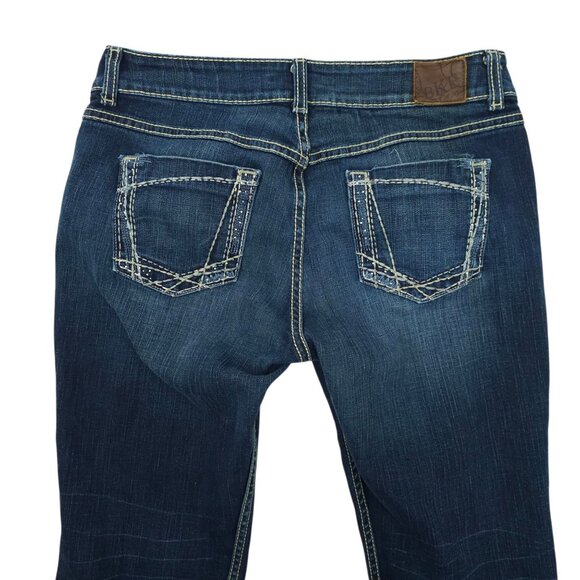 BKE Culture Stretch Boot Cut Jeans Womens 33 Mid Rise Distressed Whiskered Denim - Picture 11 of 15